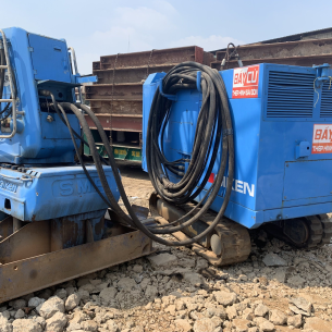 Robot ép cừ